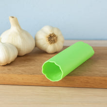 07_garlic-peeler - Indigenous Shop