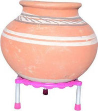 Matka stand with single ring design