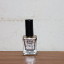 Nailpaint1-Liveimage - Indigenous Shop