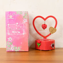 heartShapeShowpiece-Liveimage - Indigenous Shop